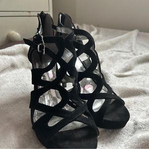 COPY - Report heels nwot